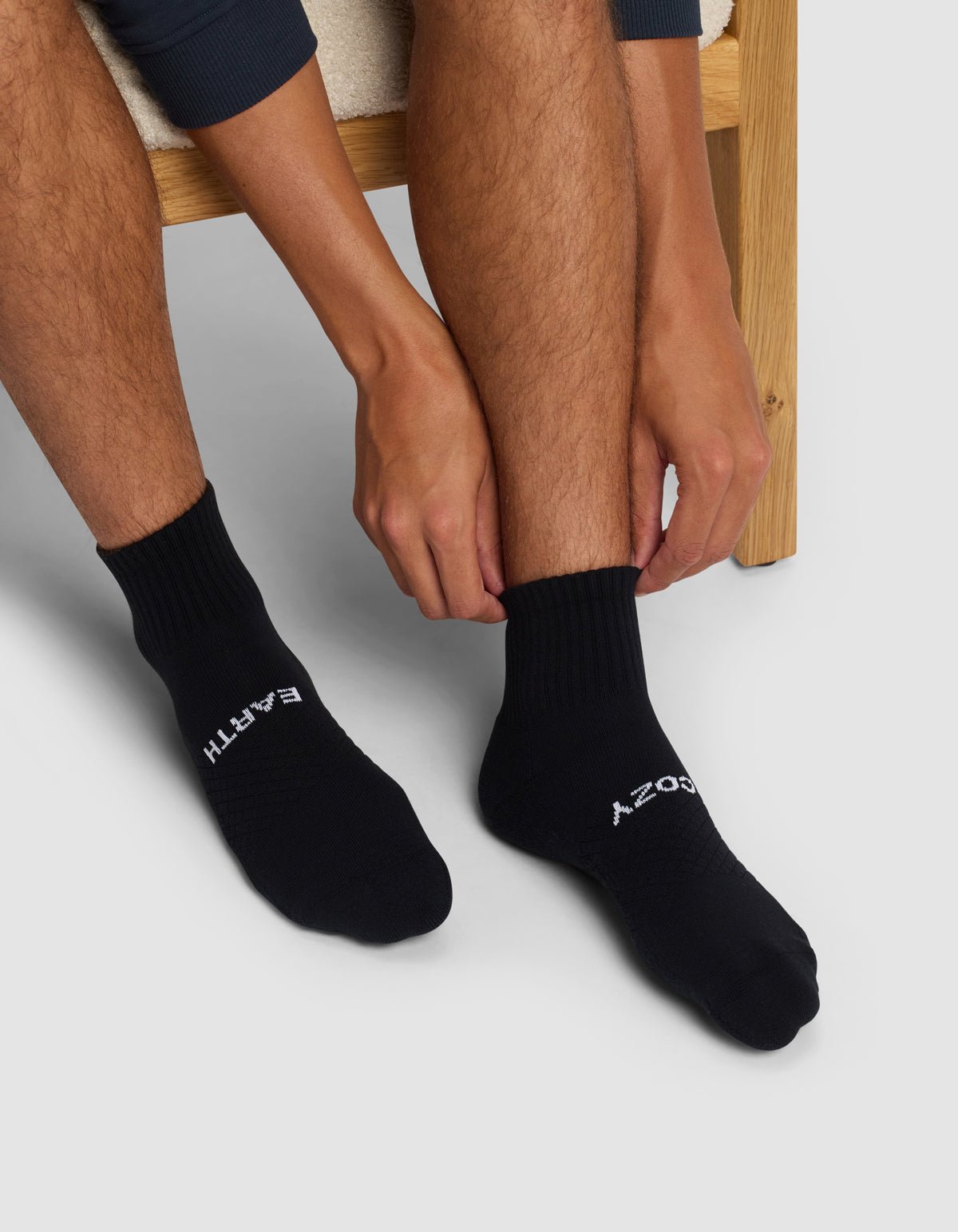 Men's Essential Quarter Sock 4-Pack