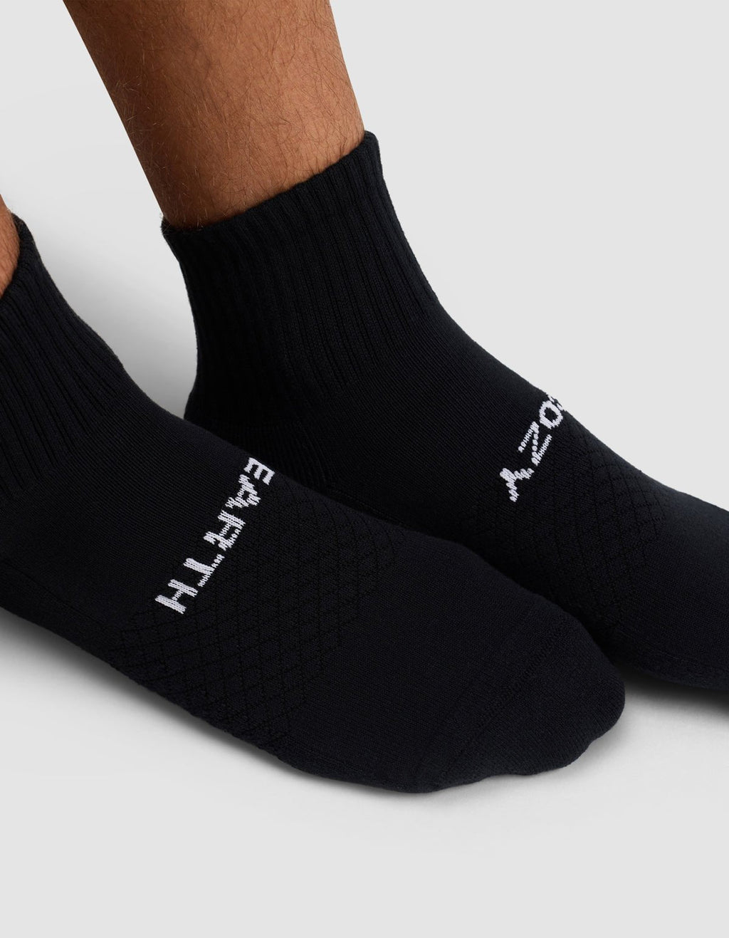 Men's Essential Quarter Sock 8-Pack